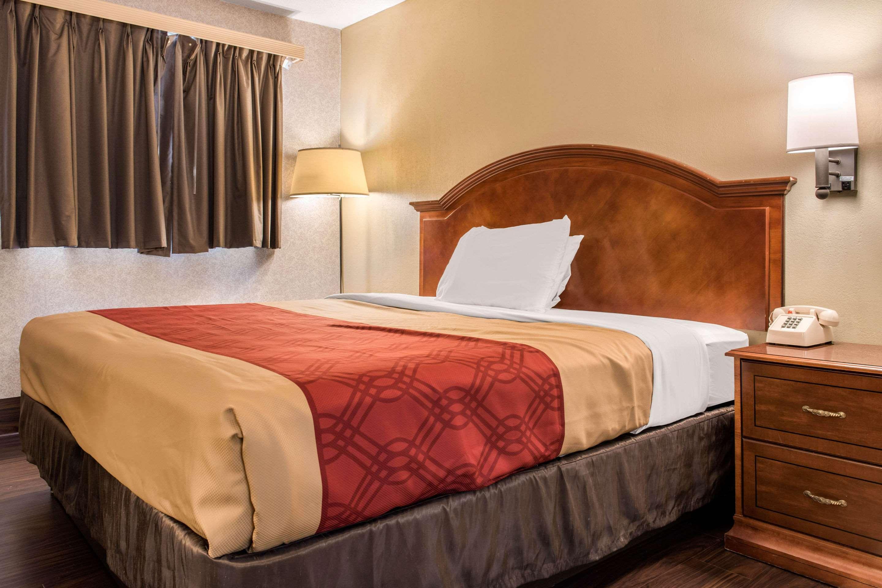 Econo Lodge Holland Εξωτερικό φωτογραφία
