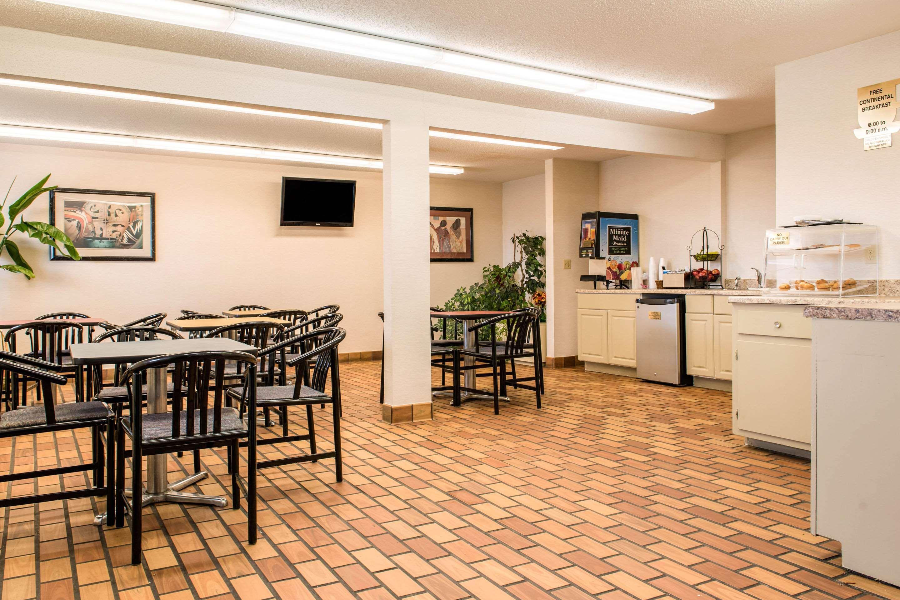Econo Lodge Holland Εξωτερικό φωτογραφία