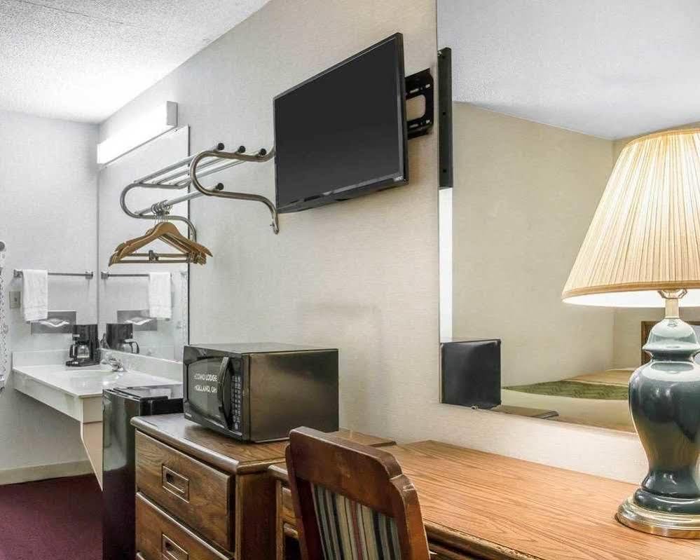 Econo Lodge Holland Εξωτερικό φωτογραφία